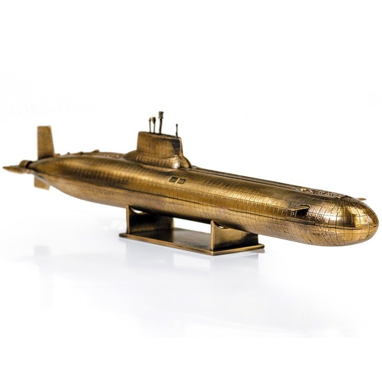 Масштабная модель подводной лодки «Тайфун»