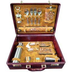 Подарочный набор для пикника «Медведь» в кожаном чемодане