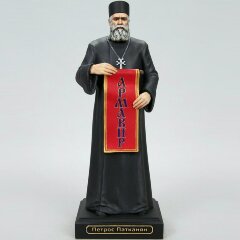 Сувенирная фигурка «Петрос Патканян со свитком» из искусственного камня