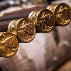 Оригинальные шампуры «Волк» с деревянной рукоятью