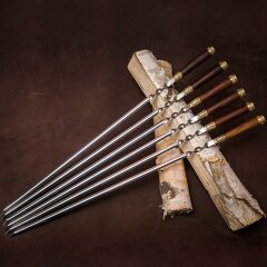 Оригинальные шампуры «Волк» с деревянной рукоятью