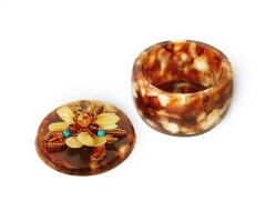 Шкатулка из янтаря «Весна»