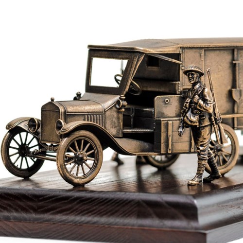 Масштабная диорама «Санитарный автомобиль Форд 1918»
