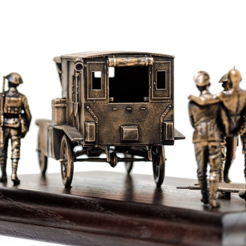 Масштабная диорама «Санитарный автомобиль Форд 1918»