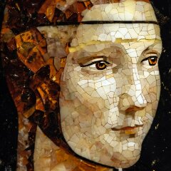 Интерьерная картина «Дама с горностаем» из янтаря и ценных пород дерева