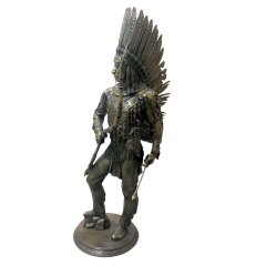 Большая скульптурная статуэтка «Индеец» из бронзы