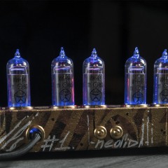 Ламповые часы «MARS-2024» в корпусе с видом красной планеты