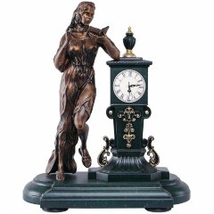 Настольные резные часы «Девушка с книгой» в подарок руководителю