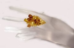 Кольцо из янтаря «Лепесток»