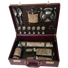 Подарочный набор для пикника «Тигр» в кожаном чемодане