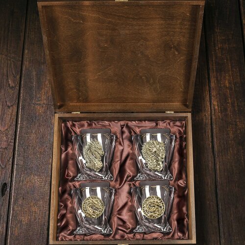 Сувенирный набор из 4-х стаканов для виски «Дракон» — как символ 2024 года
