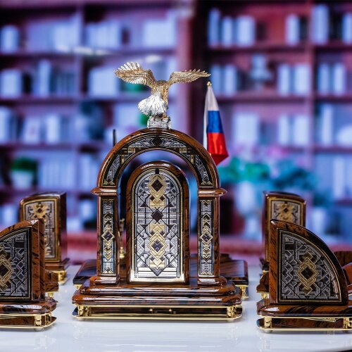 Настольный набор «Золотой орёл» с офисными принадлежностями из обсидиана