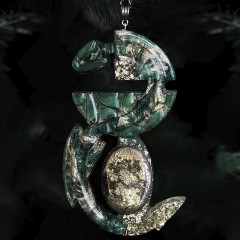 Новогодняя ёлочная игрушка «Абстрактная змея» — символ уходящего 2025 года