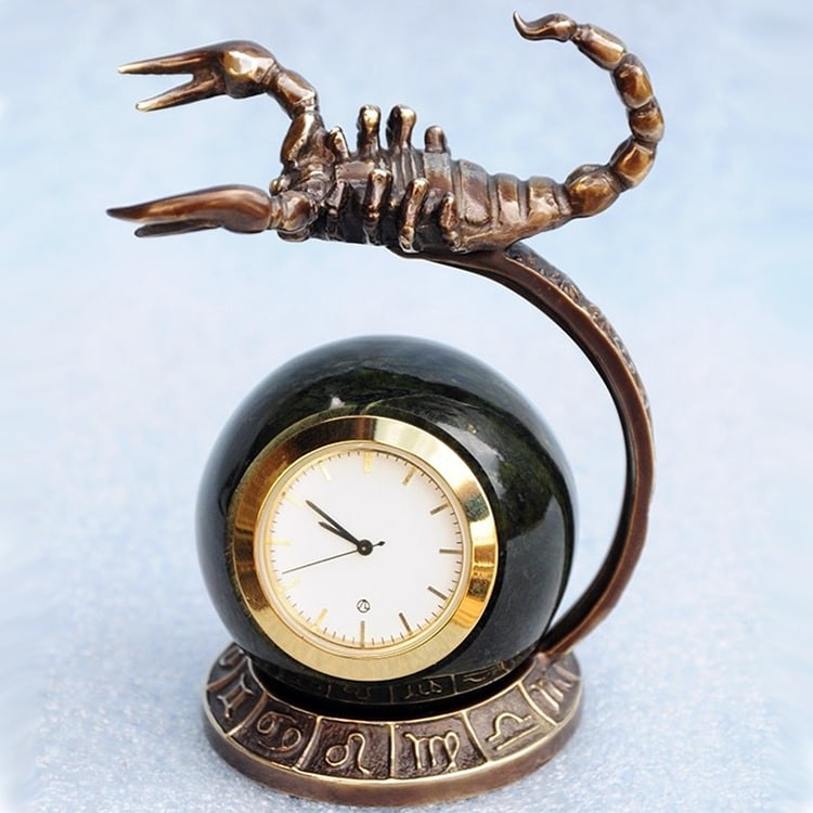 Бронзовые часы знак зодиака «Скорпион» на камне