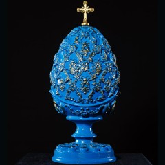 Сувенирное пасхальное яйцо «Богородица с ребёнком» (синее) в подарочном футляре