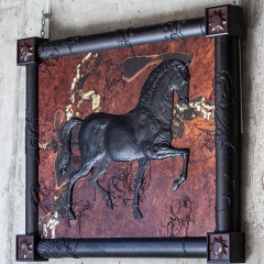 Декоративное панно «Лошадка Маренго» из ценных пород древесины