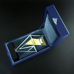 Корпоративные подарки «Ценный сотрудник» с гравировкой логотипа вашего бренда