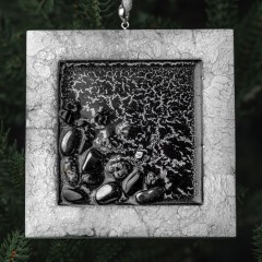 Ёлочная игрушка «Чёрный квадрат» — стильное украшение для новогодней ёлки