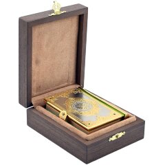Украшенная книга «Коран» с инкрустацией в подарочном футляре