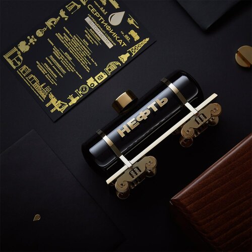 Бизнес подарок цистерна «Нефть» в подарок на день нефтяника