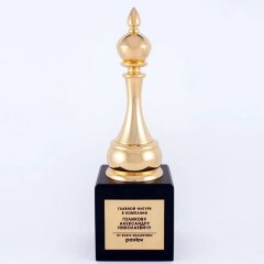 Позолоченный сувенир «Ключевая фигура» в подарок руководителю