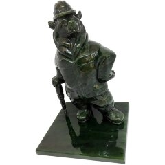 Нефритовая фигурка «Медведь шахтёр»