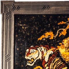 Декоративная картина «Тигр» из янтаря и ценных пород дерева