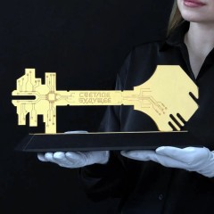 Корпоративный подарок «Ключ перспектив» с лазерной гравировкой