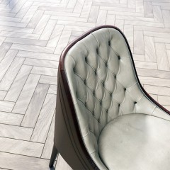 Большой конференц стол «Переговоры» из массива ценных пород дерева с кожаными креслами