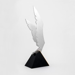 Статуэтка наградная «Крылья успеха» с нанесением фирменной символики