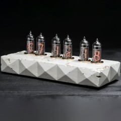 Белые ретро-часы лампового свечения «Эрозия» (будильник, регулировка яркости)