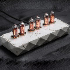 Белые ретро-часы лампового свечения «Эрозия» (будильник, регулировка яркости)