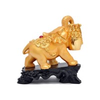 Позолоченная фигурка из дерева «Слон» — символ силы, мудрости и неуязвимости