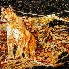 Большое декоративное панно «Пума» из натурального янтаря