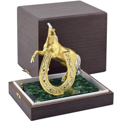 Сувенирная подкова оберег «Лошадь на удачу» в подарок руководителю для рабочего стола