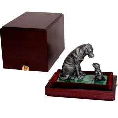 Сувенирная статуэтка «Лабрадор с щенком» на малахите