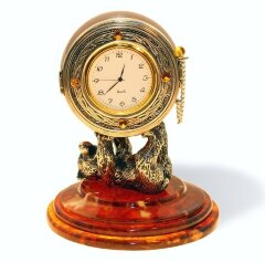 Часы из янтаря «Цирковой медведь»