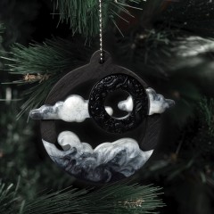 Мордовская ёлочная игрушка «Китайский пейзаж» (морёный дуб, обсидиан)