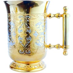 Большая кружка для пива «Золотая» — стильно дополнит мини-бар бани