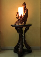 Деревянный столик «Дельфины»