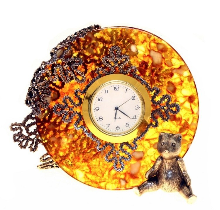Часы из янтаря «Вологодские кружева»