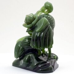 Нефритовая статуэтка «Цапли»