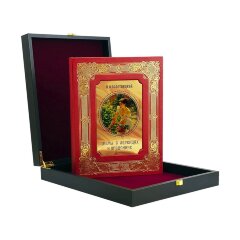 Энциклопедическая книга «Цветы в легендах и преданиях» в футляре