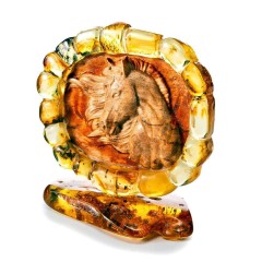 Резной сувенир из дерева «Лошадка» с янтарём — символ Нового 2026 года лошади