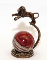 Бронзовая статуэтка «Лев» на яшме