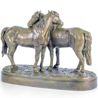 Скульптурная композиция «Две лошади»