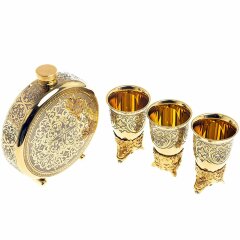 Подарочная фляжка «Волк» с тремя стопками перевертышами