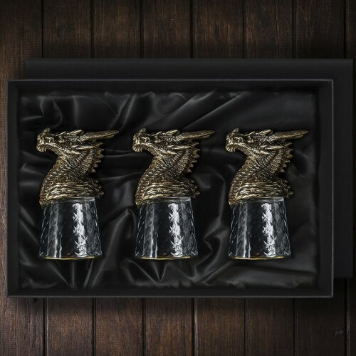 Подарочные рюмки перевёртыш для водки «Дракон» — как символ 2024 года