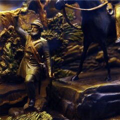 Большое резное панно «Охота» с LED подсветкой в подарок охотнику