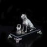 Серебряная статуэтка «Бордосский дог» на постаменте из вулканического камня обсидиан